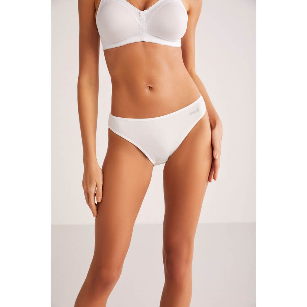 Kom Basic Briefs 2-Pack Comfort Underwear White by Beauty Care Bag