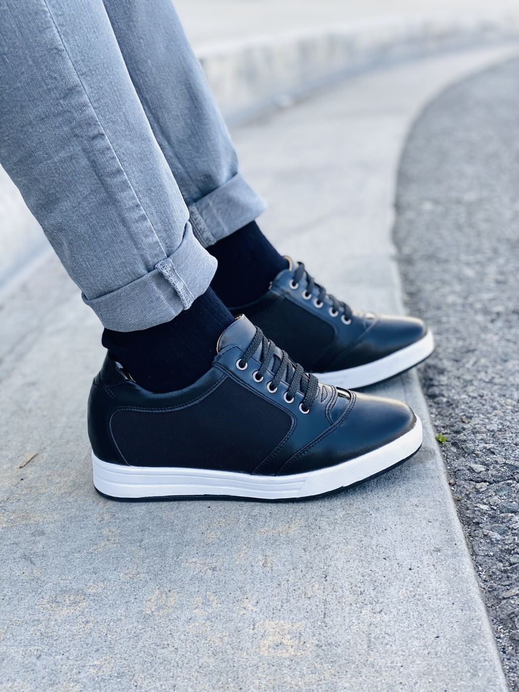 TOTO A53272 - 3.2-Inch Taller Men's Elevator SneakersCasualTorqelo.com