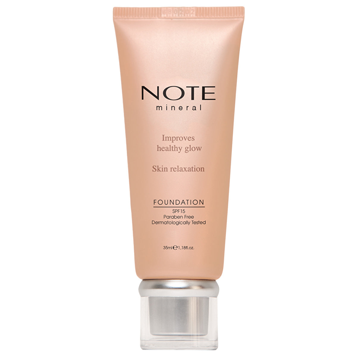 Note mineral foundation in shade 402
