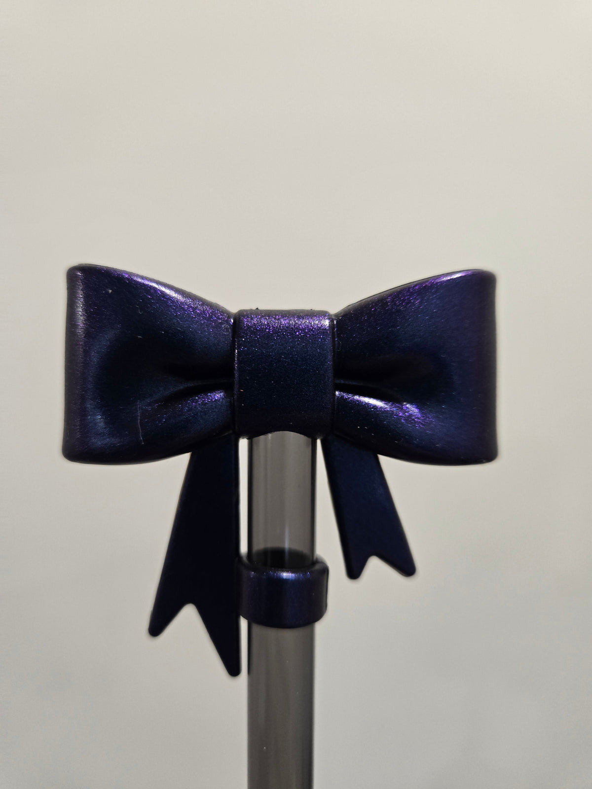 Perfect chroma bow 10mm straw topper by THE SALTY CHIC