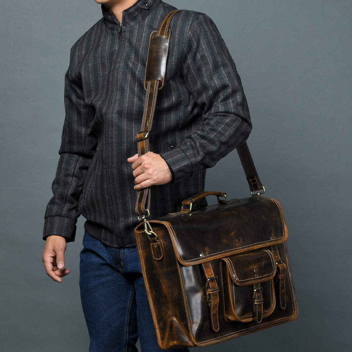 MaheTri Old School by Classy Leather Bags