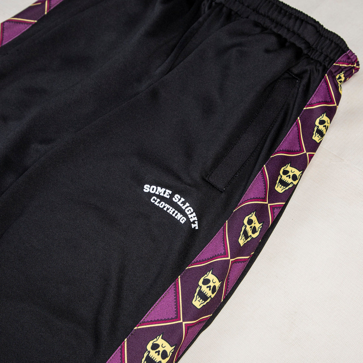 Killer Queen performance joggers – view 2