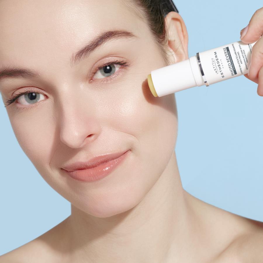 Esthederm Institut Photo Reverse SPF 50+ anti-dark spot sunscreen stick
