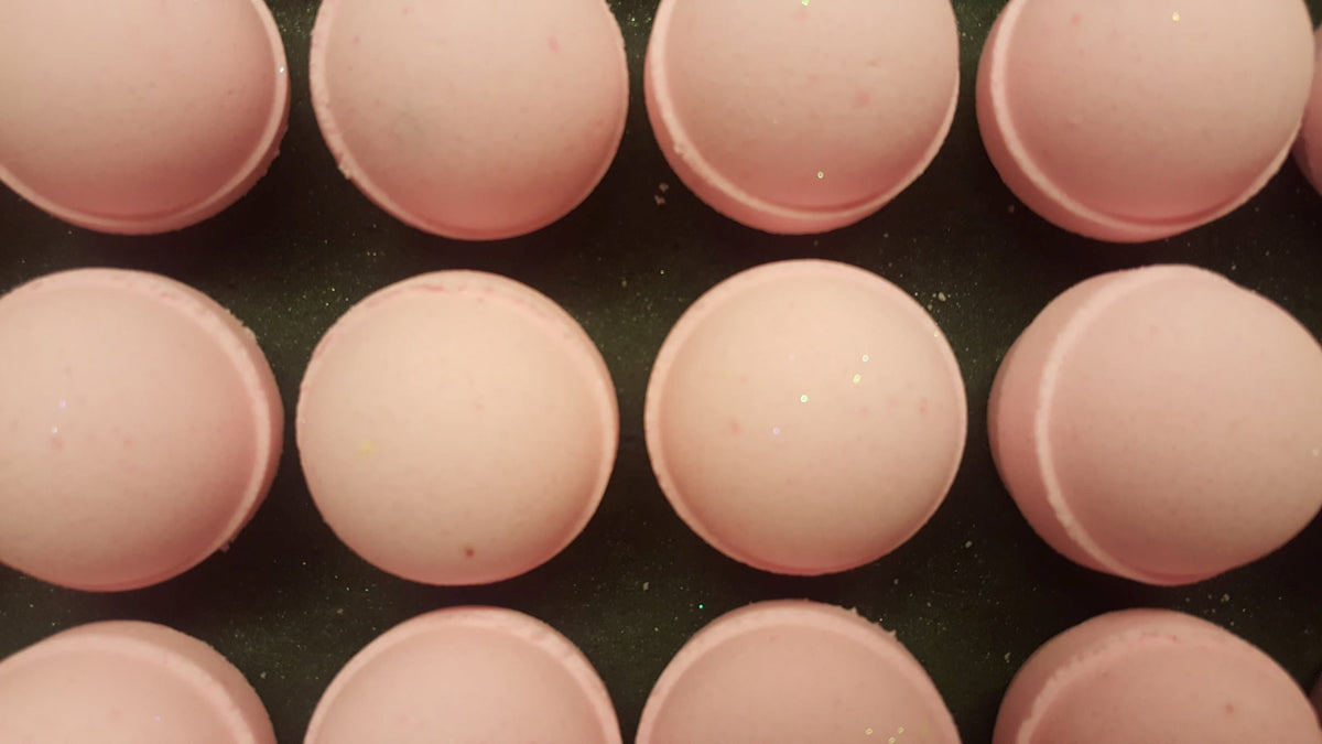 Spa Pure 5 oz pink bubble bath bombs