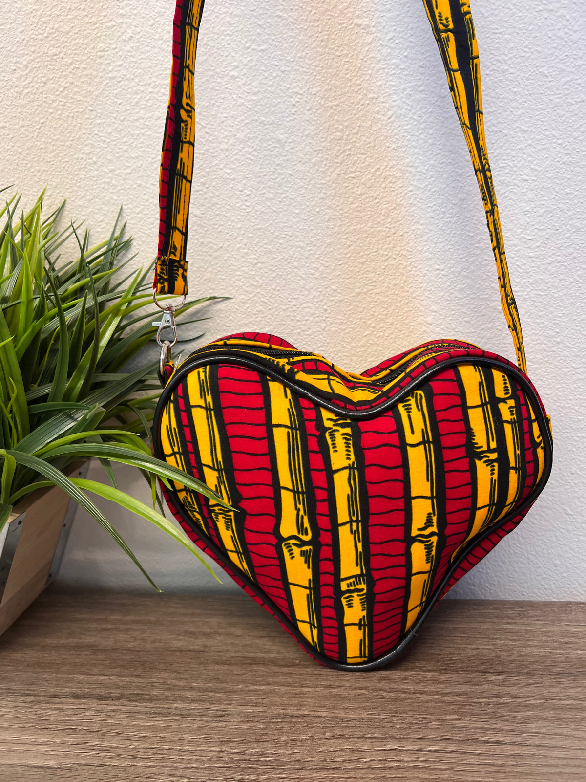 Diva kente heart shaped crossbody bag – view 2