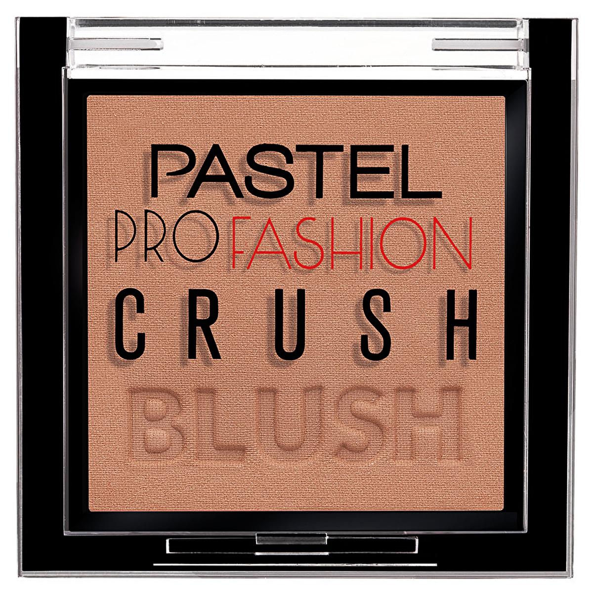 Pastel Profashion Crush blush in shade 305