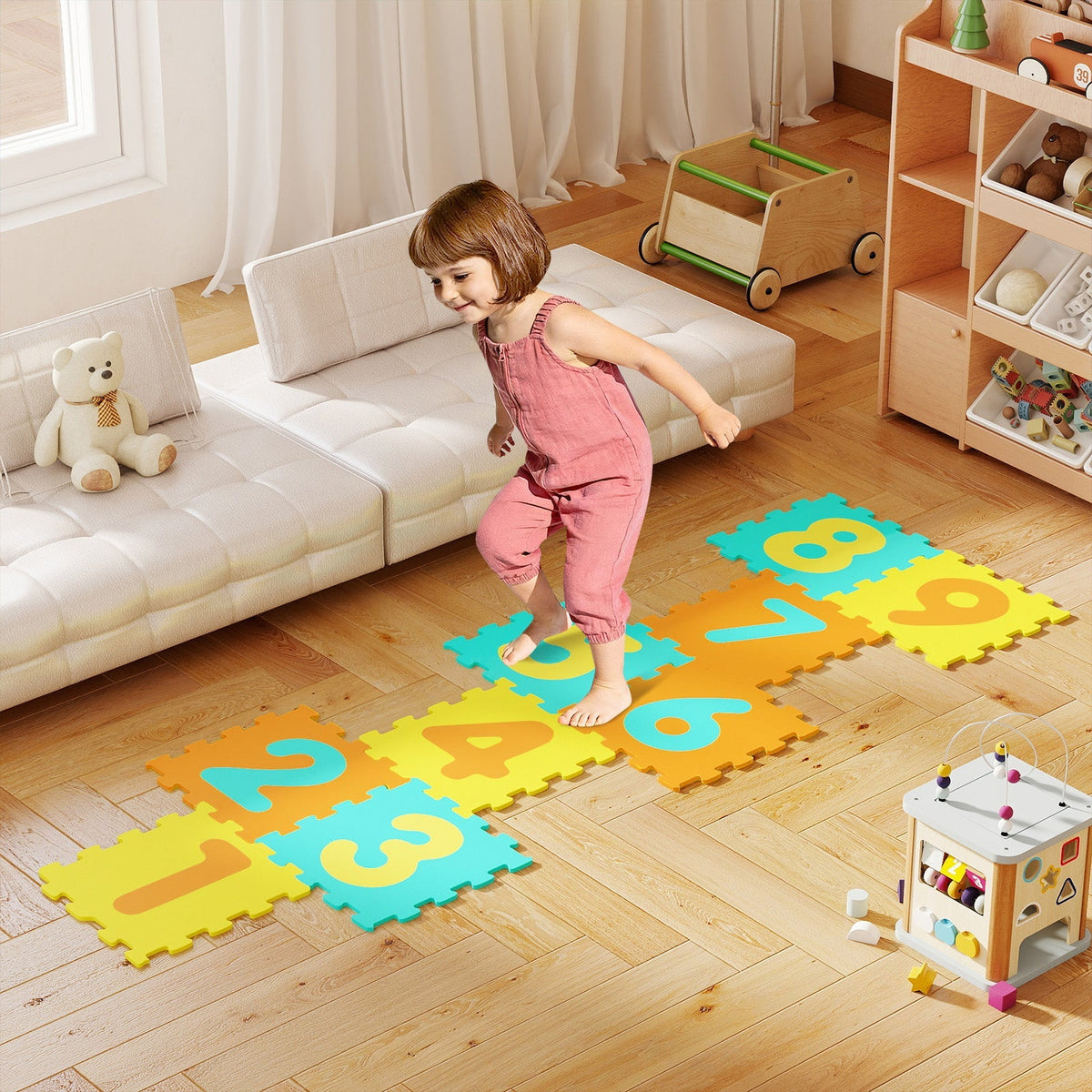 9 Pieces Interlocking Foam Puzzle Floor Mat with 3 Marker Discs by GBruno Store