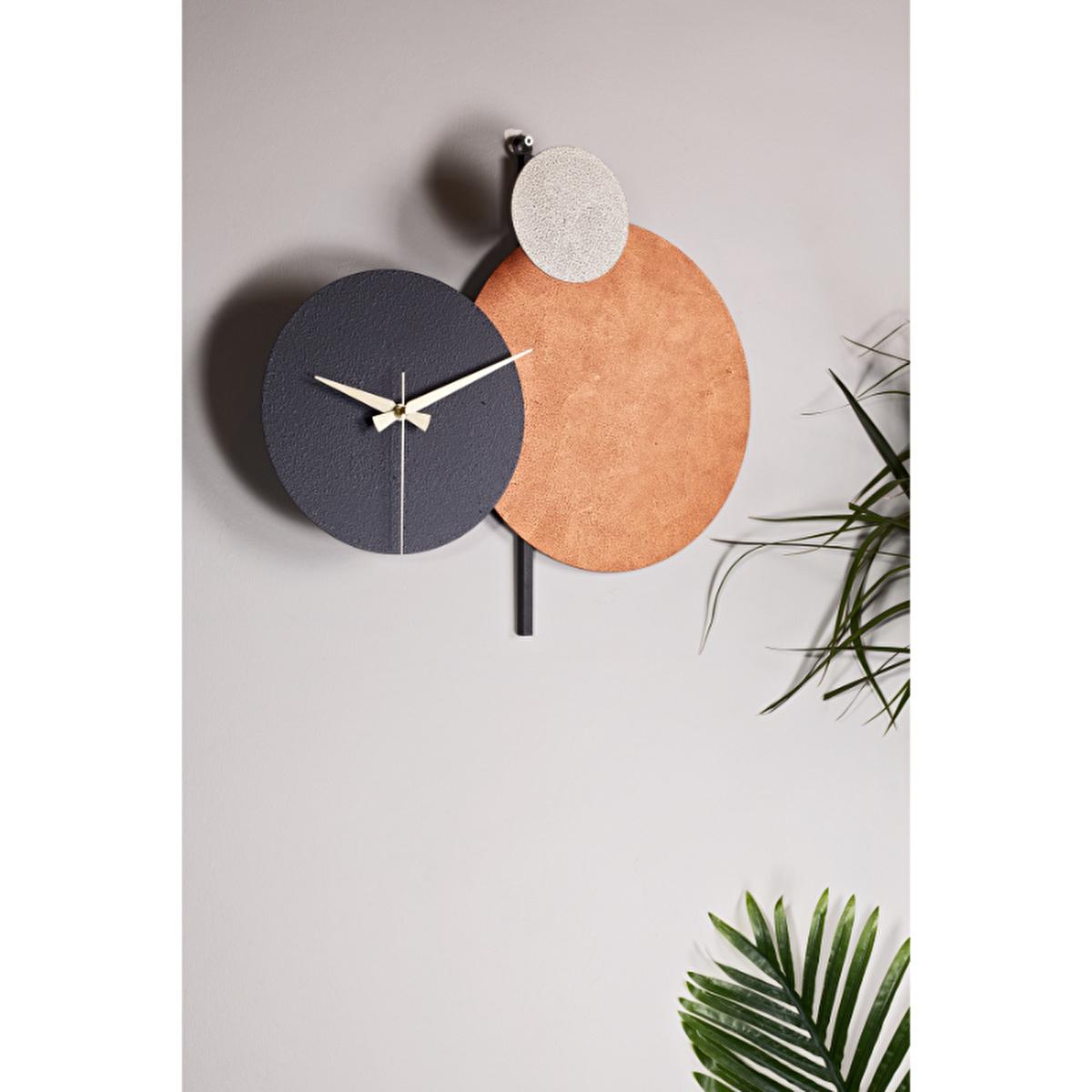 Muyika Handmade Metal Wall Clock - Silent Mechanism, Custom Painted, 18.90 x 17.32 inches by Beauty Care Bag