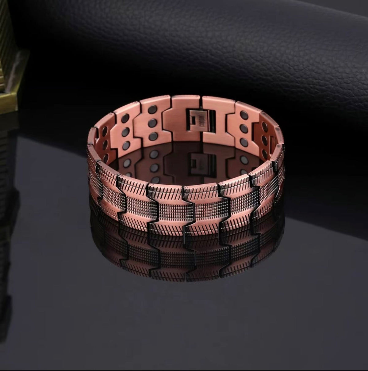 PureMag Copper Bracelet by V.I.P Digital Presence
