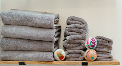 Wool dryer balls, Rainbow Brite – view 3