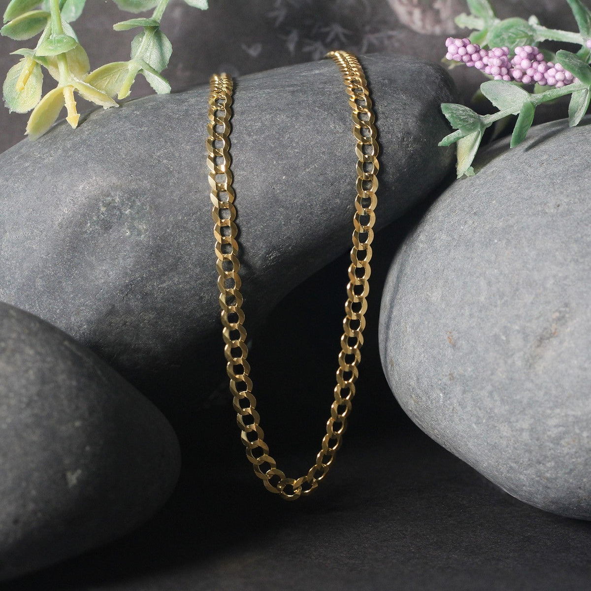 3.6mm solid curb chain in 14k yellow gold by Avera Group, view 4