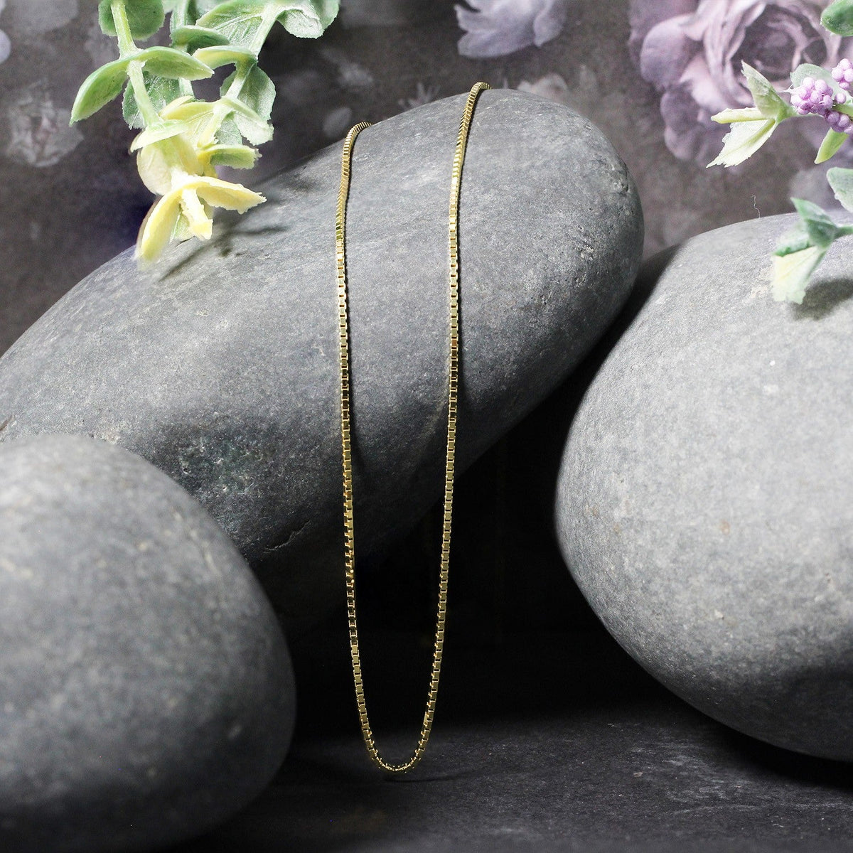 18k yellow gold classic box chain, 0.85mm by Avera Group, view 5