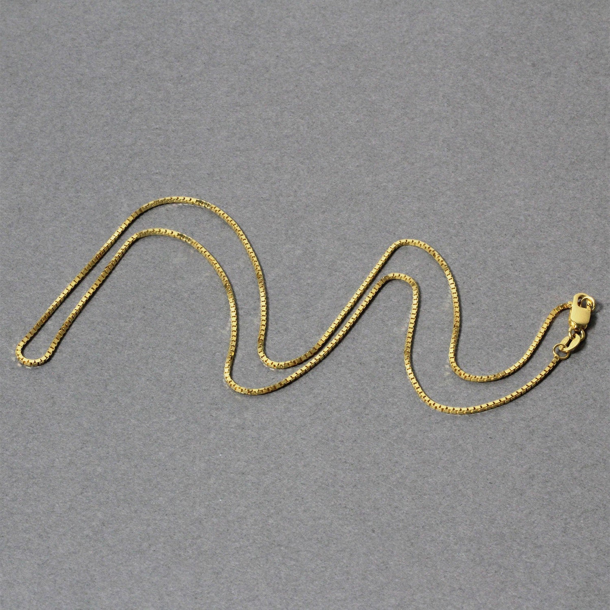 18k yellow gold classic box chain, 0.85mm by Avera Group, view 6