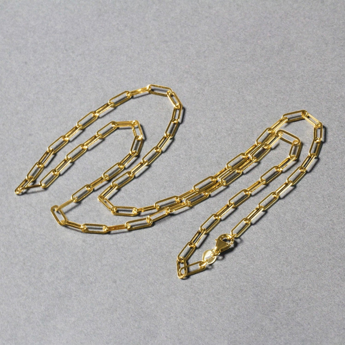18k yellow gold paperclip chain, 2.50mm by Avera Group, view 5