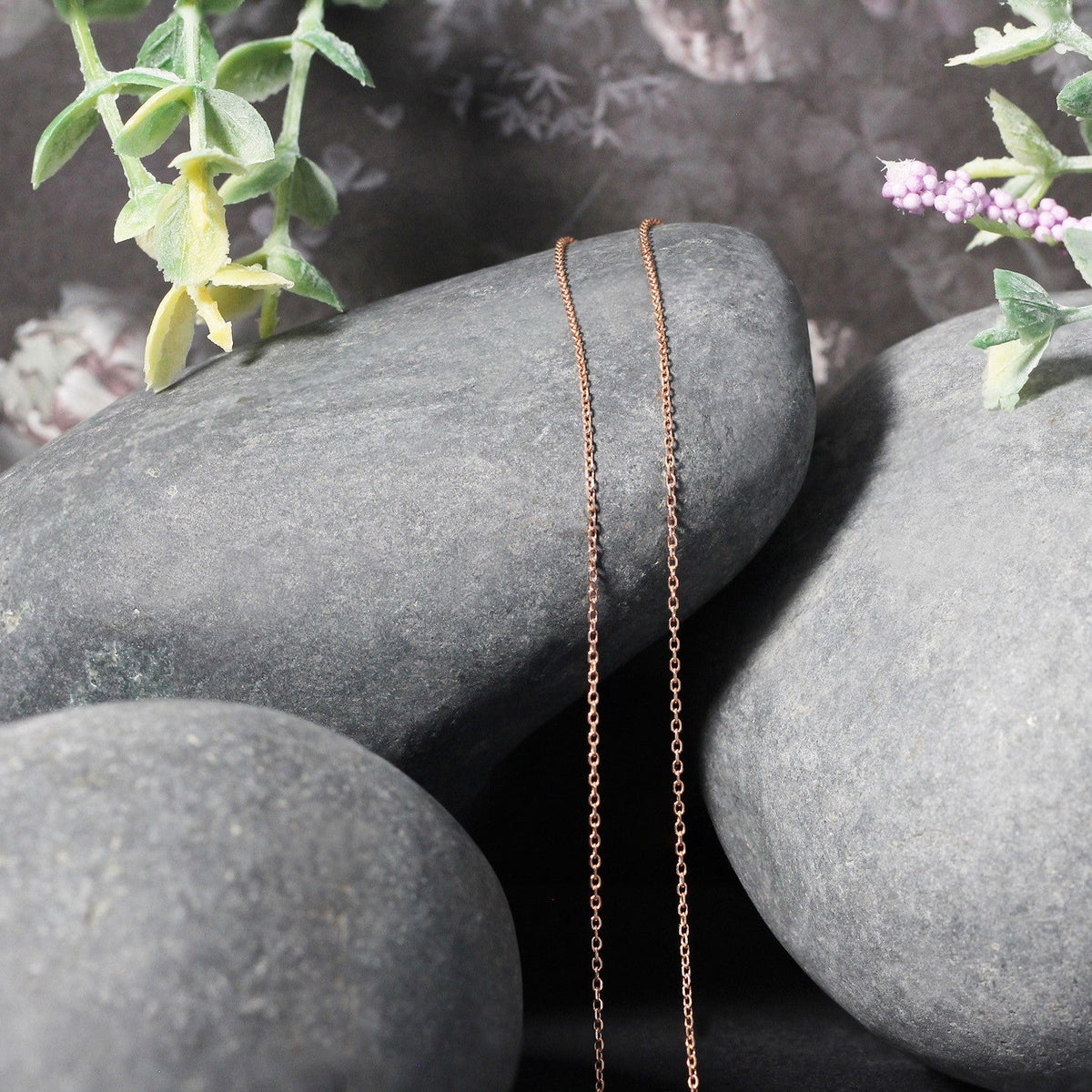 18k rose gold diamond-cut cable link chain, 0.75mm by Avera Group, view 4