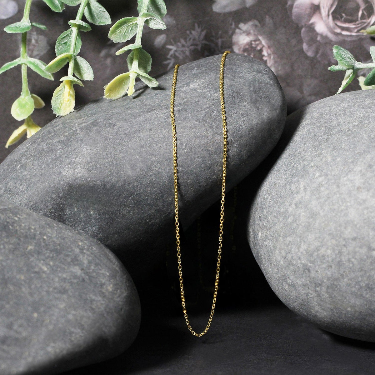 18k yellow gold diamond-cut cable link chain, 0.8mm by Avera Group, view 5
