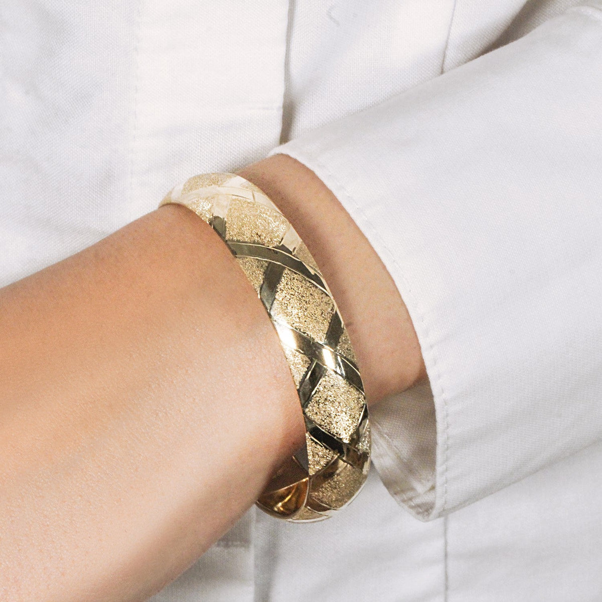 10k Yellow Gold Dual-Textured Diamond Pattern Bangle (12.00 mm), Avera Group, view 4
