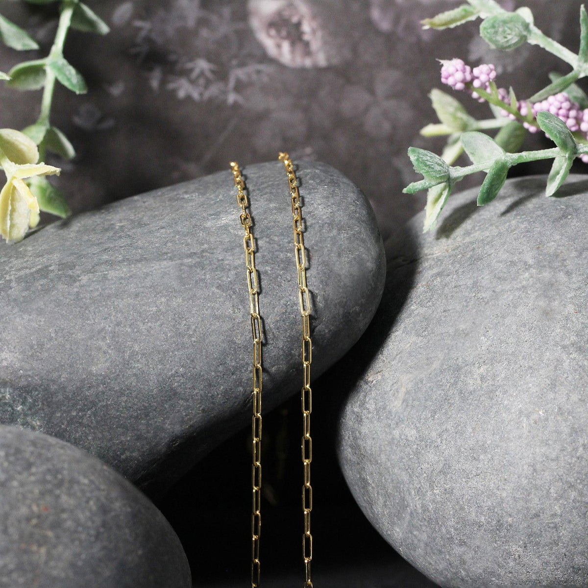 18k yellow gold fine paperclip chain, 1.50mm by Avera Group, view 4