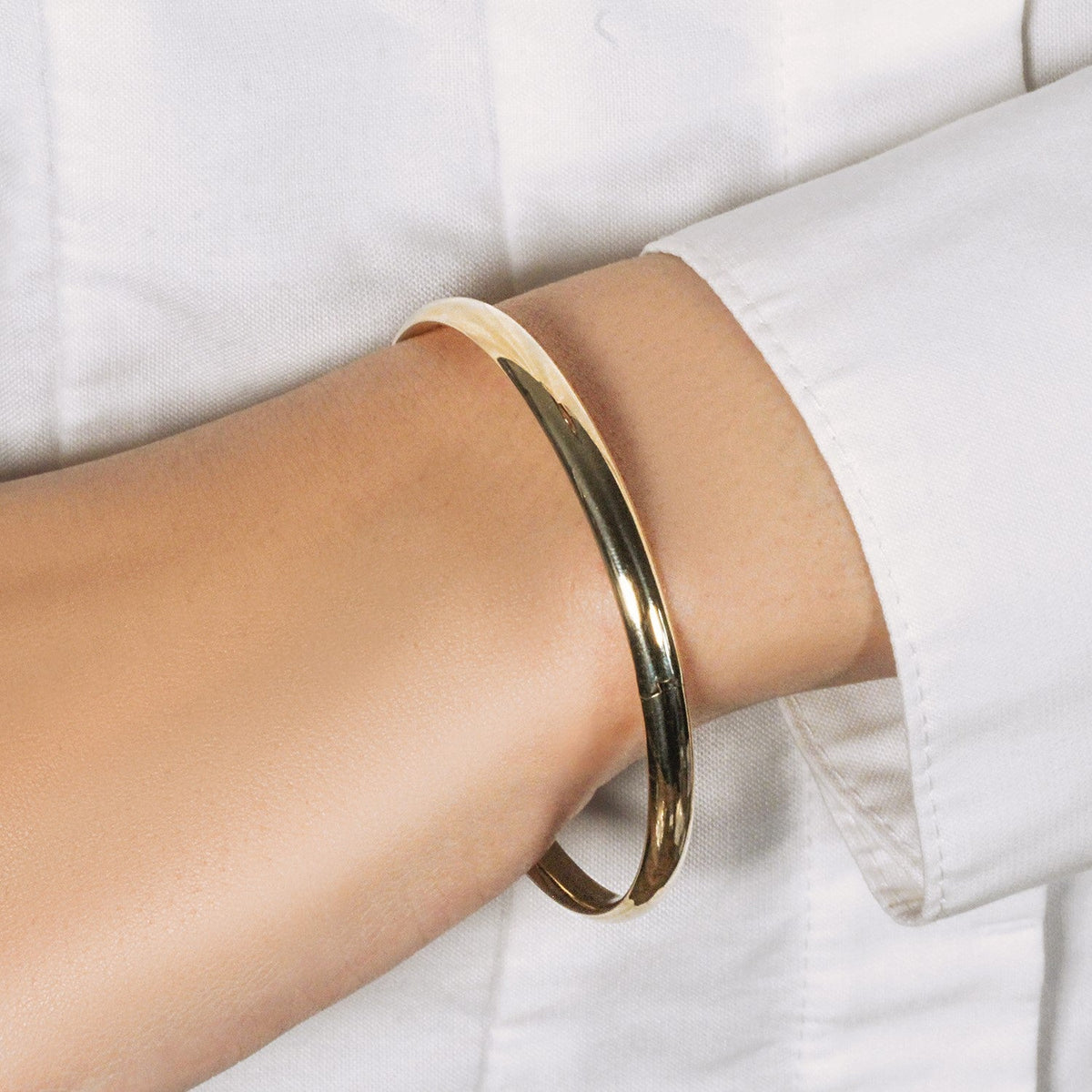 10k Yellow Gold Dome Style Shiny Bangle, Avera Group, view 2
