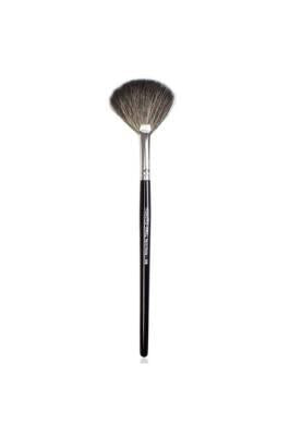 Nascita Makeup Brush for Highlighter Application - Professional Highlighter Brush for Precise Cheekbone, Chin, and Lip Contouring by Beauty Care Bag