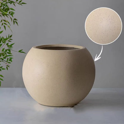Round Magnesium Clay Planter by RusticReach