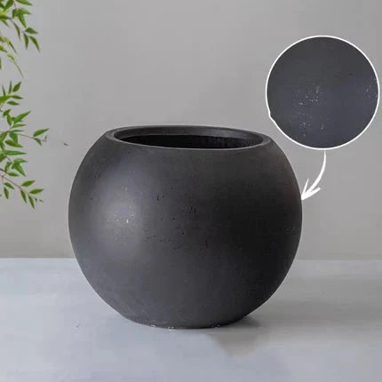 Round Magnesium Clay Planter by RusticReach
