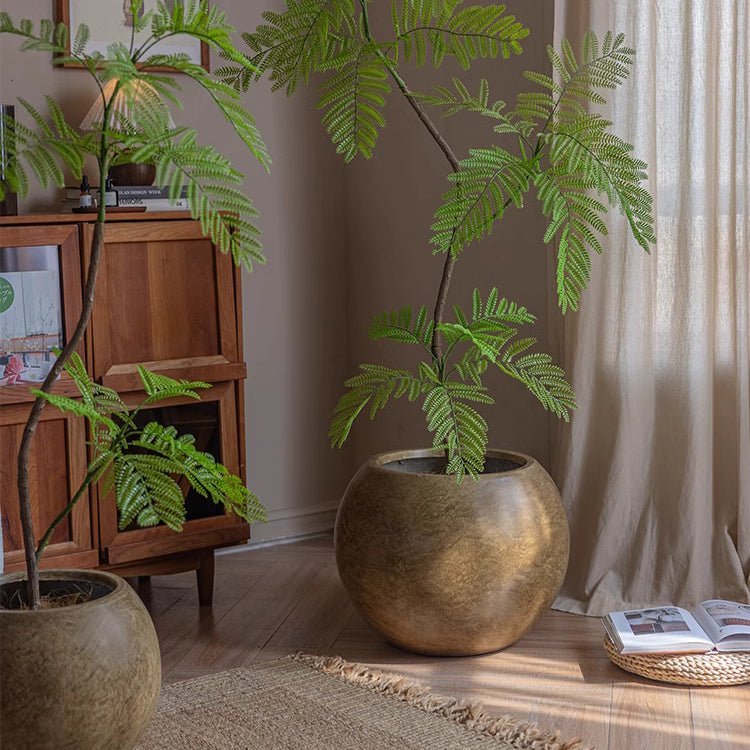 Round Magnesium Clay Planter by RusticReach