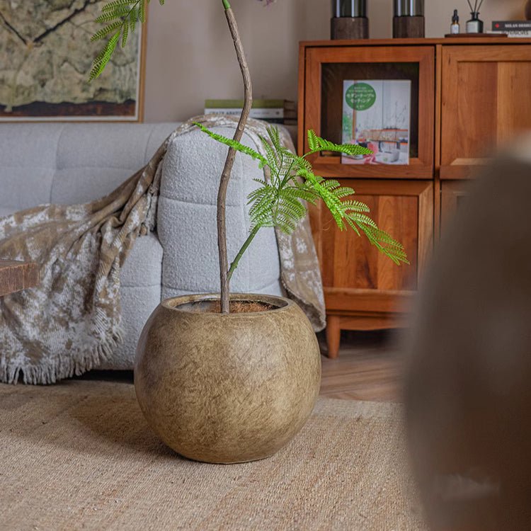 Round Magnesium Clay Planter by RusticReach