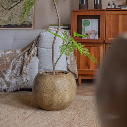 Round Magnesium Clay Planter by RusticReach