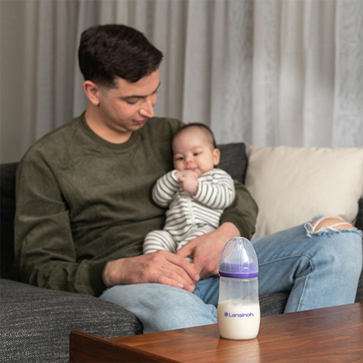 Lansinoh NaturalWave Baby Bottle Set (2 x 240ml): Anti-Colic, BPA-Free, Eases Transition from Breast to Bottle & Prevents Nipple Confusion by Beauty Care Bag