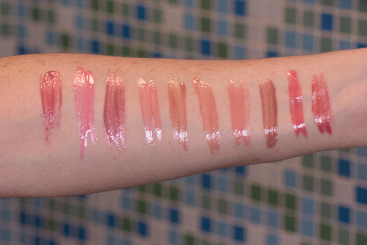 Line Smoothing lip gloss, Golden Girl – view 4