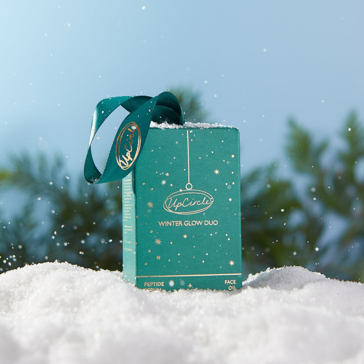 Inside the UpCircle Winter Glow bauble gift set