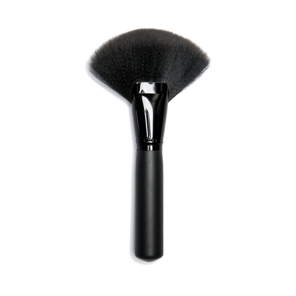 MORPHE BRUSHES Jumbo Fan Brush - MB33 by Avera Group