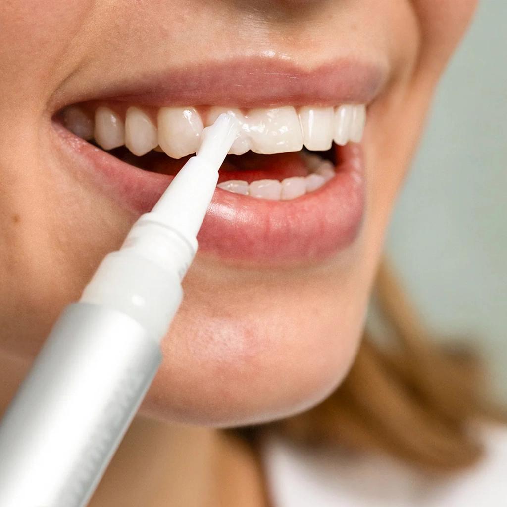 Humble Brush Teeth Whitening Pen with Mint 4ml by Beauty Care Bag
