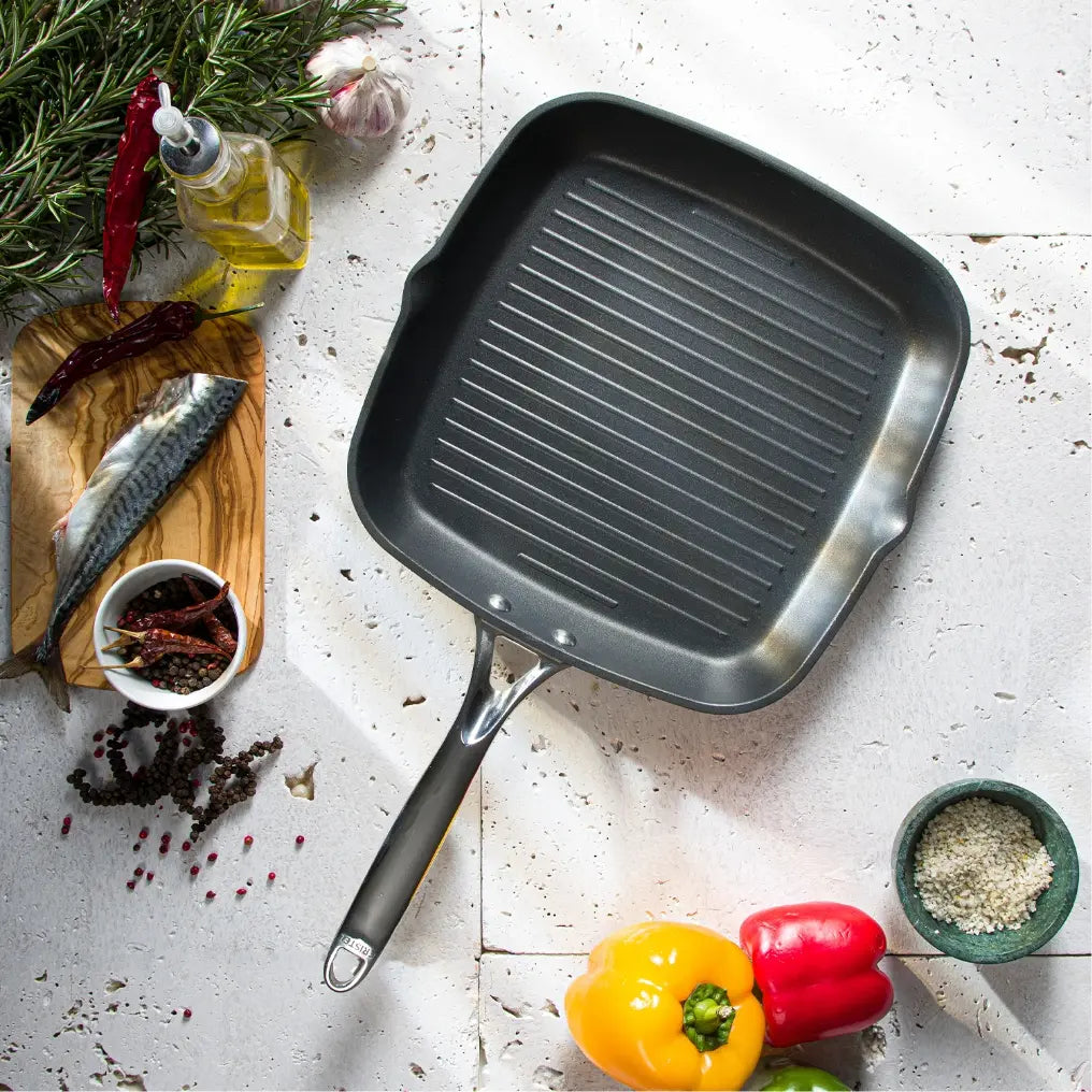 Non-stick Square grill by CRISTEL USA