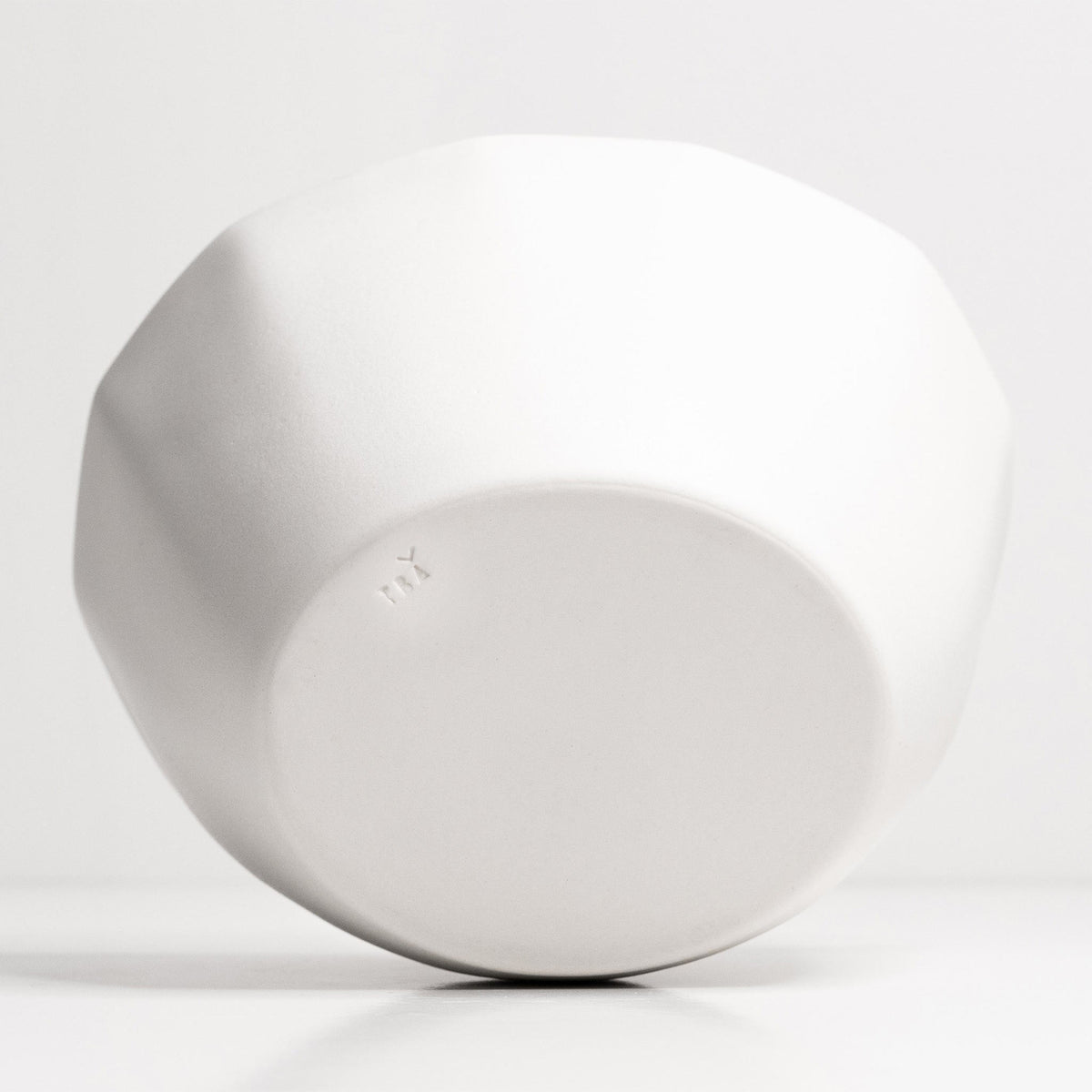 Large porcelain nesting bowl – view 3