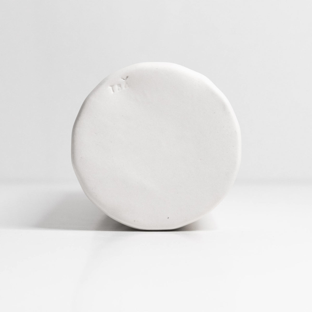 Porcelain olive oil dispenser – view 11