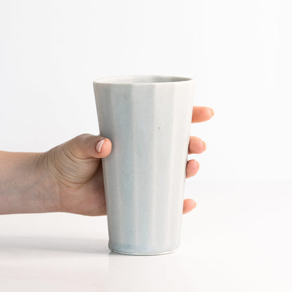 Porcelain pint cup – view 3