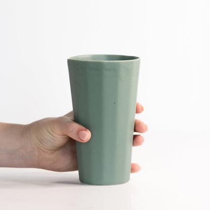 Porcelain pint cup – view 4