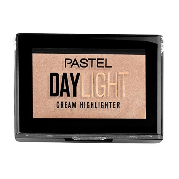 Pastel Daylight cream highlighter for a natural glow