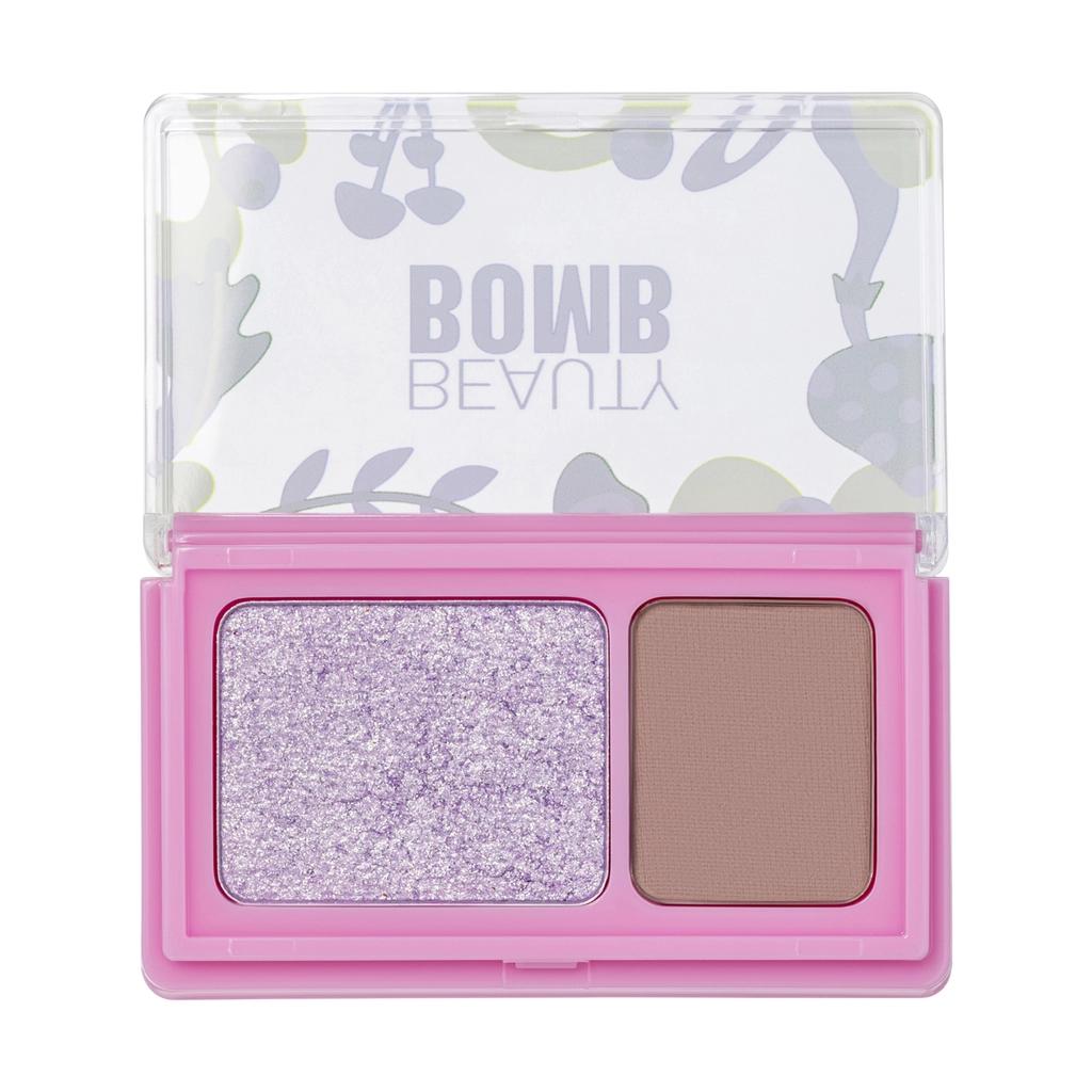 Beauty Bomb Duo Eyeshadow Palette 04 for Vibrant Eye LooksMakeupTorqelo.com