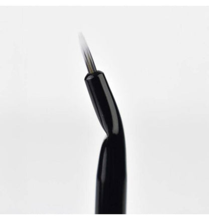 Beter Elite Angled Eyeliner Brush for Precise Lines by Beauty Care Bag