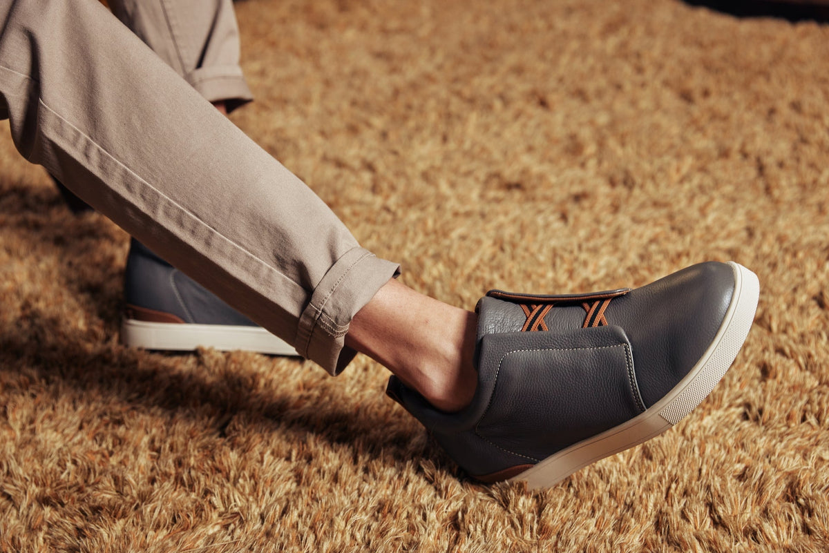 CALTO - J1935 - 2.6 Inches Taller (Grey) - Slip-On SnoafersCasualTorqelo.com