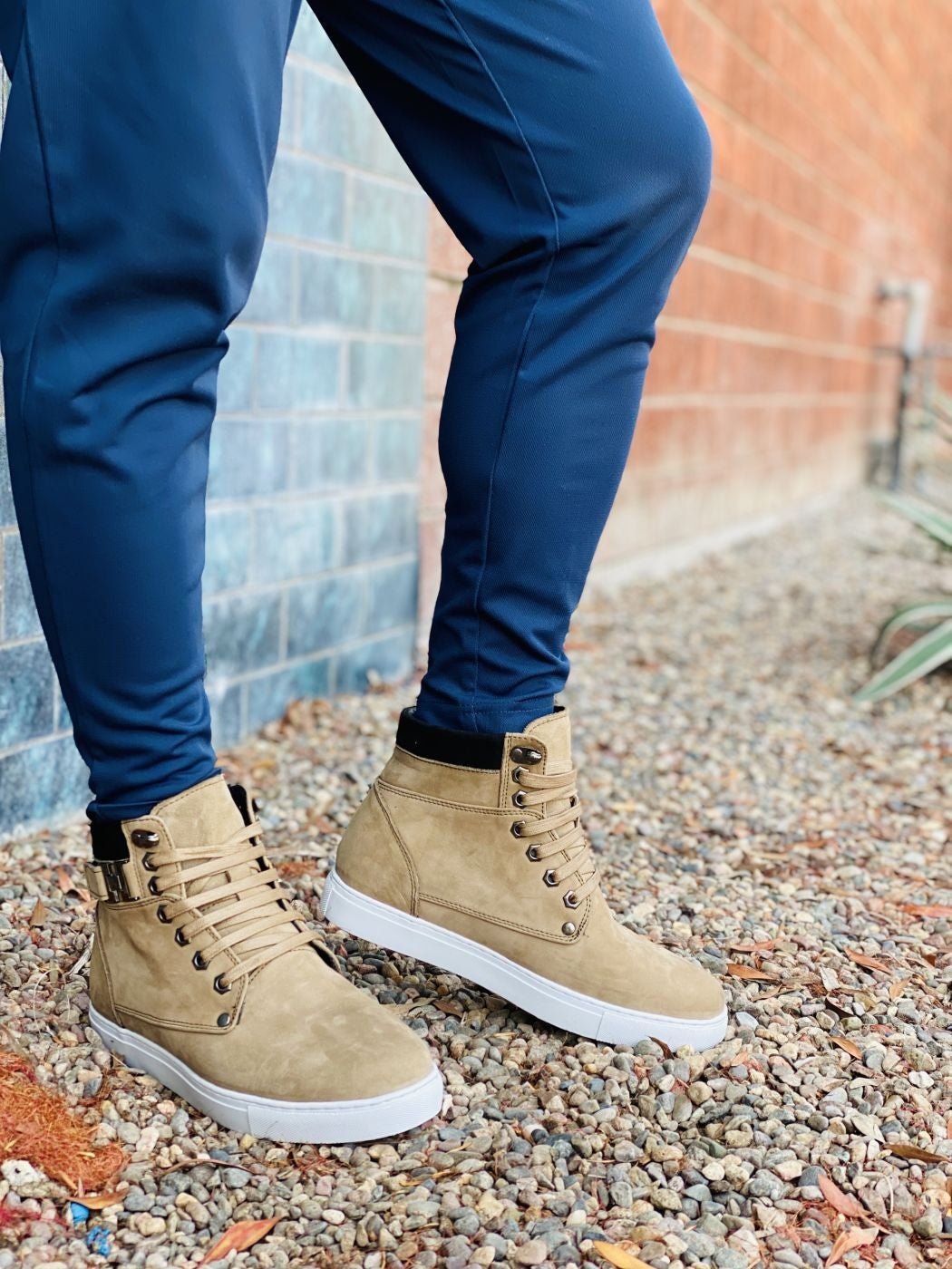 CALTO - T53121 - 2.6 Inches Taller (Nubuck Tan) - High top sneak-bootSneakers / AthleticsTorqelo.com