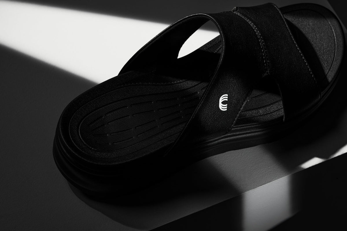 CALTO - X1655 - 2 Inches Taller (Black/Grainy Black)SandalsTorqelo.com
