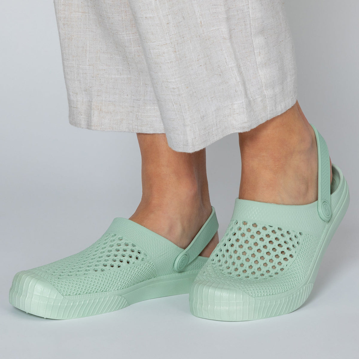 Casual Slip-On ClogsClogs & SlidesTorqelo.com