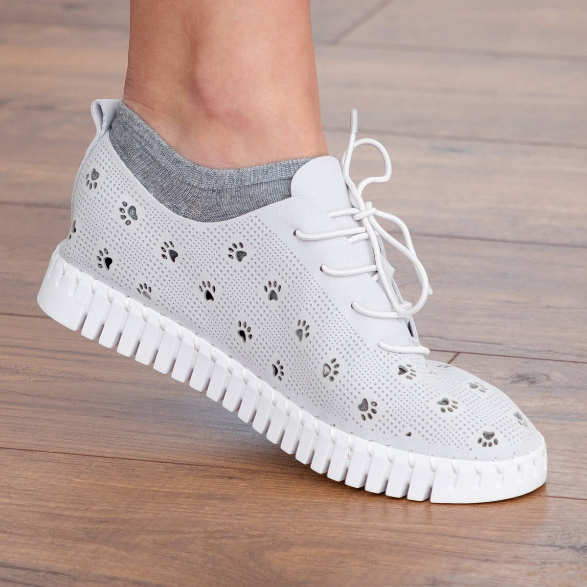 Cut-Out Paw Print Casual SneakersCasual Sneaker & Slip-onTorqelo.com