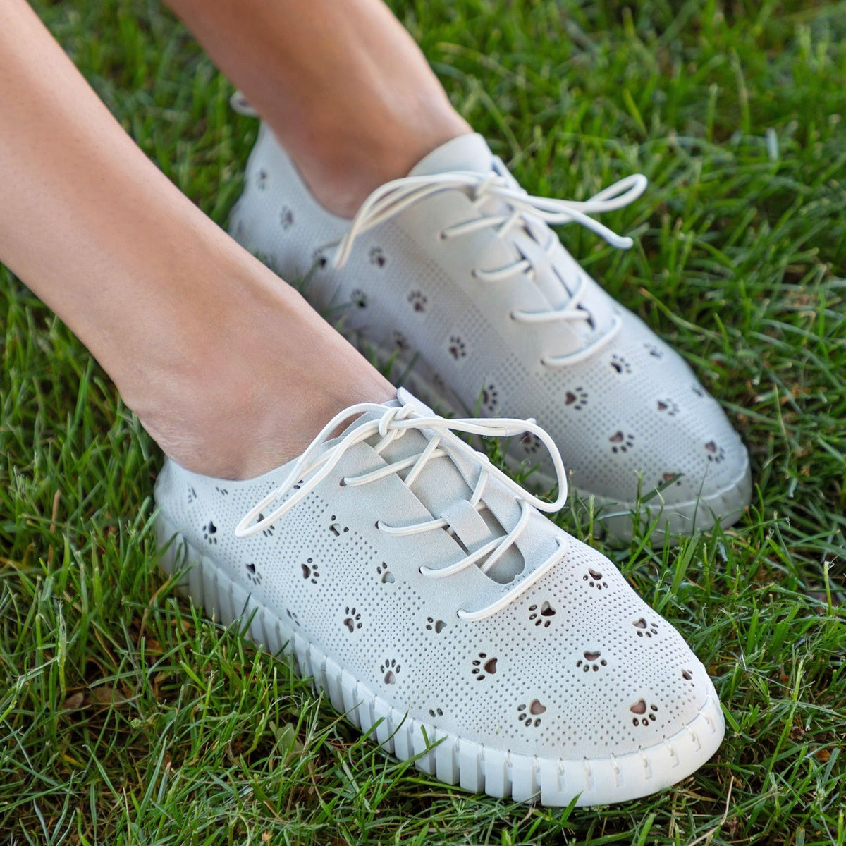 Cut-Out Paw Print Casual SneakersCasual Sneaker & Slip-onTorqelo.com