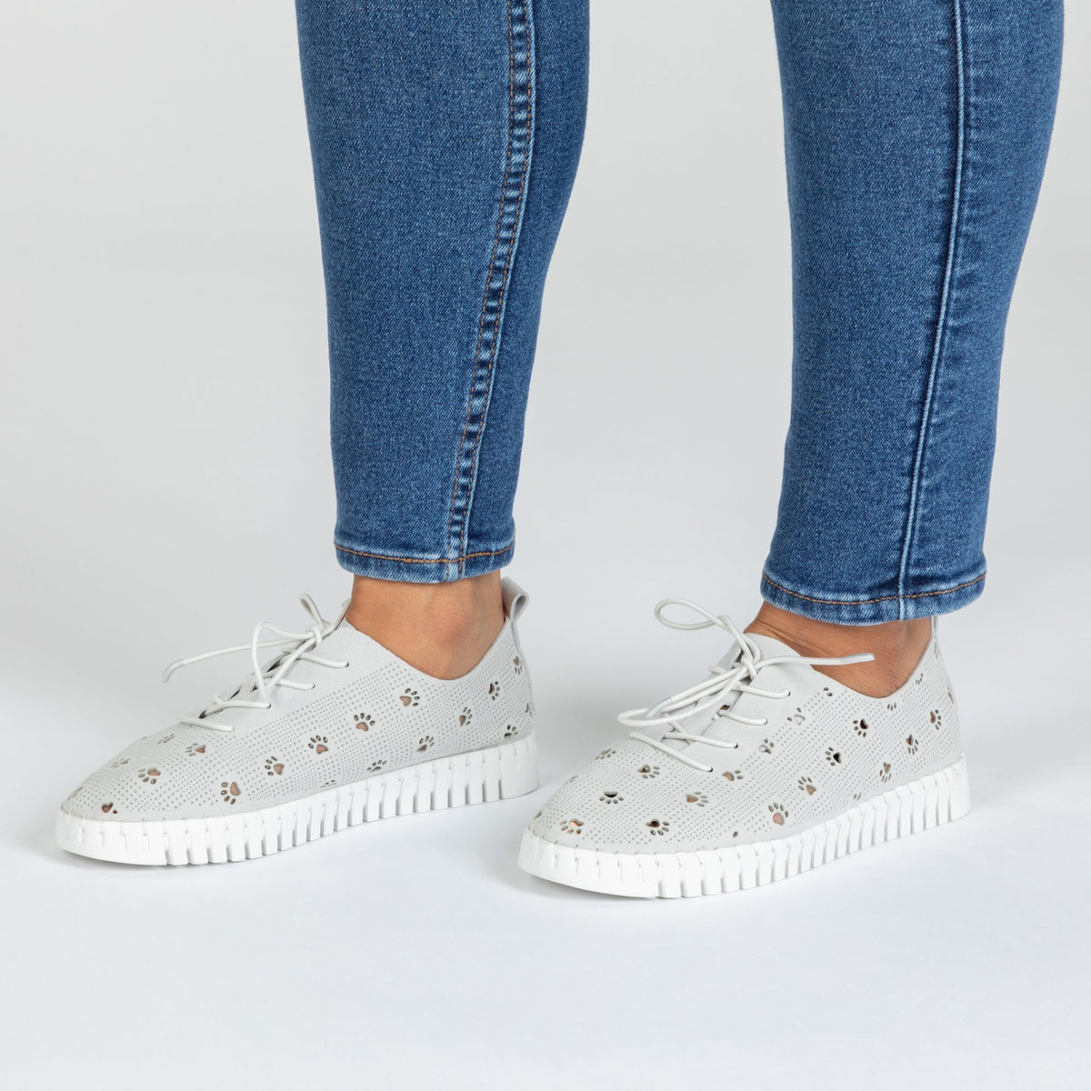Cut-Out Paw Print Casual SneakersCasual Sneaker & Slip-onTorqelo.com