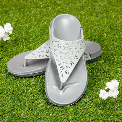 Cut-Out Paw Print Flip FlopsFlip-flopsTorqelo.com